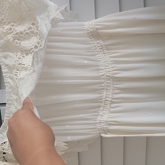 Gently Used Astr the Label Lace Dress Size S - Picture 6 of 6